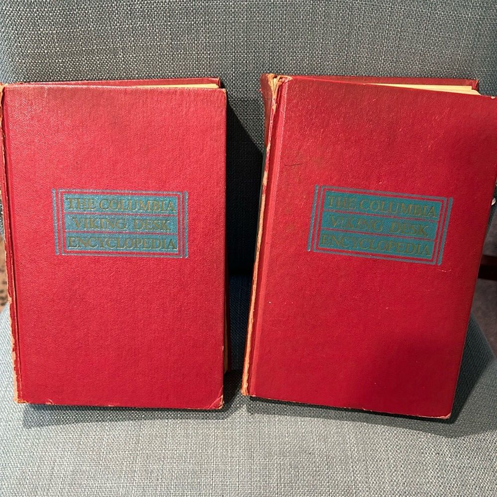 The Columbia-Viking Desk Encyclopedia Set Hardcover, copyright 1953